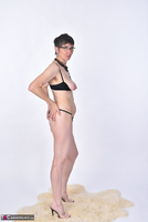 Hot Milf. Lift & Collar Pt1 Free Pic 5