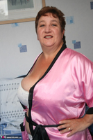 Kinky Carol. Pink & White Pt1 Free Pic 9