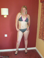 Samantha. Spotty Bikini Free Pic 3