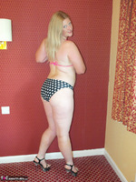 Samantha. Spotty Bikini Free Pic 5