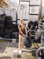 Sweet Susi. At The Junkyard Free Pic 3