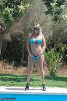Sweet Susi. Bikini Striptease By The Pool Free Pic 5