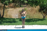 Sweet Susi. Bikini Striptease By The Pool Free Pic 10