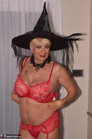 Dimonty. Witch In A Hat Free Pic 5