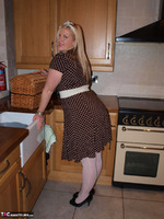 Samantha. Housewife Kitchen Strip Free Pic 2