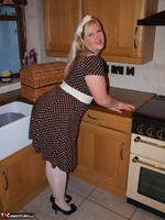 Samantha. Housewife Kitchen Strip Free Pic 3