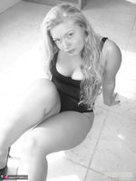 Luscious Models. Meile Sexy In Black & White Free Pic 10