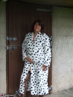 Cassandra UK. Dalmation Dressing Gown Surprise Free Pic 6