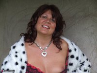 Cassandra UK. Dalmation Dressing Gown Surprise Free Pic 19