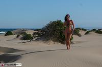 Roxeanne. Getting naked on the sand dunes Free Pic 3