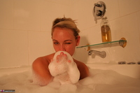 Aussie Jewel. Bath Pt3 Free Pic 6