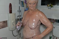 Sparkle. Showering My Sexy Mature Body Free Pic 7