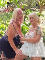 Melody. Babydoll Lesbo Fig Tree Frigging Pt1 Free Pic 7