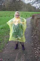 Lexie Cummings. Flashing In The Rain Free Pic 9