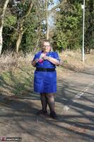 Lexie Cummings. Nurse Lexie Flashing At The Dogging Spot Free Pic 2