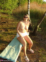 Sweet Susi. Hot Flashing In The Forest Free Pic 1