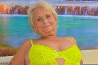 Sparkle. Tattoed Granny Sparkle in Yellow Free Pic 6