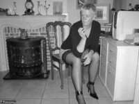 Tiffany Pearl. Artistic Pt1 Free Pic 1