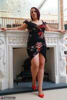 Sara Banks. Around The House Free Pic 7
