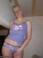 Tiffany Pearl. Wallpapering Pt2 Free Pic 6