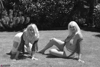 Emerald. Emerald & Dimonty In Black & White Free Pic 17