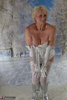 Sparkle. Mrs Frost Free Pic 1