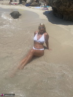 Sweet Susi. Life's A Beach Free Pic 3