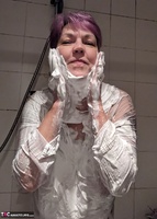 Layla Bird. Shaving Foam Fun Free Pic 11