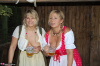 Sweet Susi. Dirndl Pussys Free Pic 10