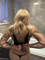 Inked MILF. Bath Time Free Pic 6