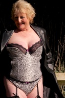 Dirty Doctor. Out & About Flashing Free Pic 6