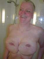 Tiffany Pearl. Showering In Amsterdam Free Pic 7