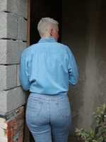 Tiffany Pearl. Blue Jeans Free Pic 3