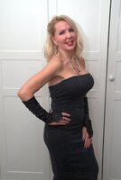 Emerald. Red Or Black Free Pic 20