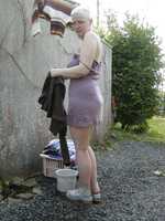 Tiffany Pearl. Laundry Flashing Free Pic 3
