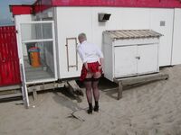 Tiffany Pearl. College Girl At The Beach Free Pic 2