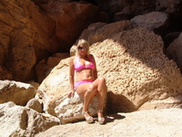 Sweet Susi. Sexy Beach Girl On The Cliff Free Pic 1