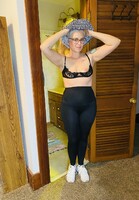 Lil Ms Muffet. Sexy Leggings Free Pic 3