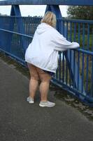 Lexie Cummings. Lexie Flashes Her Arse Free Pic 18