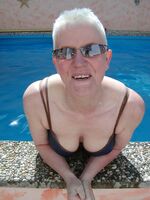 Tiffany Pearl. Pool Free Pic 5