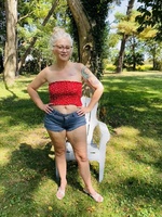 Lil Ms Muffet. Suns Out Buns Out Free Pic 1