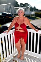 Princess Peachy. Sexy Red Dress Free Pic 1