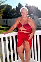 Princess Peachy. Sexy Red Dress Free Pic 3