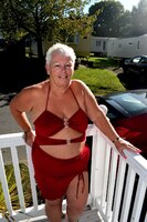 Princess Peachy. Sexy Red Dress Free Pic 6