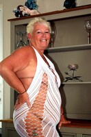 Princess Peachy. Party Dress Free Pic 3