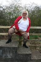 Lexie Cummings. Flashing By The Pub Free Pic 11