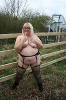 Lexie Cummings. Flashing By The Pub Free Pic 18