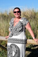 Cheeky Dee. Naked at the beach Free Pic 2