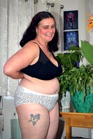 Cheeky Dee. Dee gets naked Free Pic 14