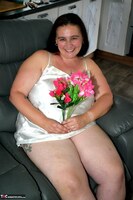 Cheeky Dee. Big Tits On The Sofa Free Pic 1